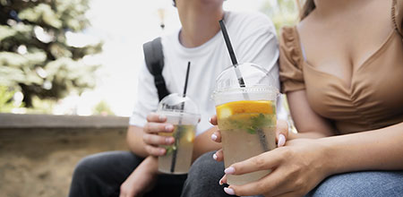 El fuerte deseo de consumir o la necesidad de necesitar cada vez más son criterios a considerar