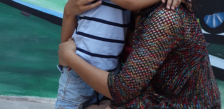 El apego emocional que nosotros recibimos es producto del que ellos recibieron en su infancia