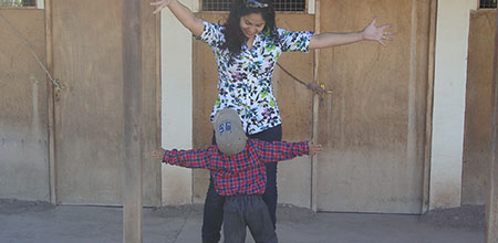 Los niños tendrán relaciones interpersonales saludables cuando adultos, gracias al apego