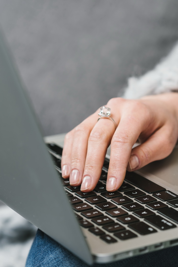 Atención profesional, cercana y confiable Trabajadora social es una profesional altamente capacitada