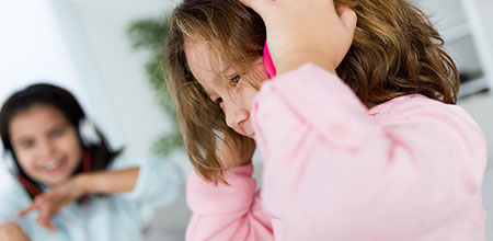 ¡Mantengamos una rutina con nuestros hijos en casa!