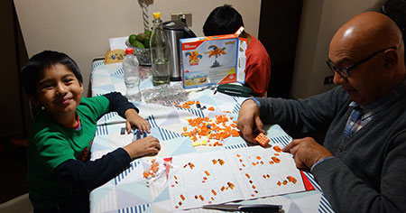 Familias enfrentando el aislamiento social y sus consecuencias emocionales