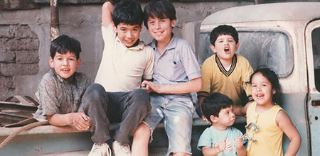 Los niños en esta etapa desean explorar el espacio y manifestarse