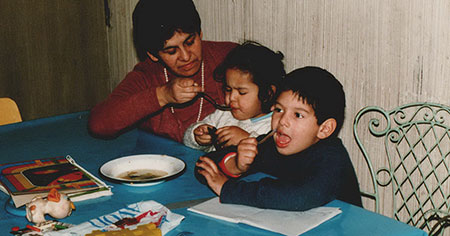 Alimentos saludables y ayuda profesional en casos de disfagia o problemas para comer