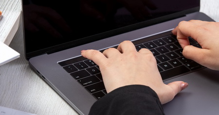 El informe social, corresponde en la entrega de un documento referente a diversas temáticas La consulta social y el informe social, son intervenciones realizadas por un profesional capacitado