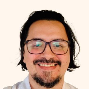 Psiquiatra Germán Andrés Rojas Plattner, Con estudios de postítulo en trastornos ansiosos y afectivos, trastornos