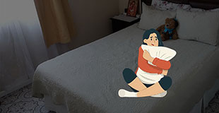 Persona consultando con un especialista para tratar crisis de pánico